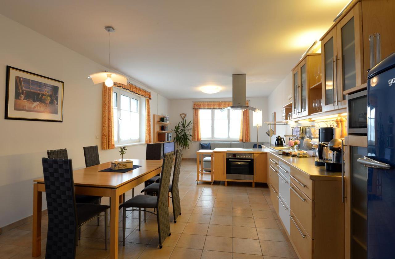 Schrems  Ferienappartement Regina מראה חיצוני תמונה